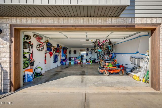 1492 Orchard View Lane, Piney Flats, TN 37686