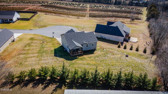 1492 Orchard View Lane, Piney Flats, TN 37686