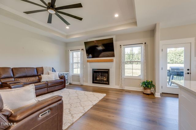 1492 Orchard View Lane, Piney Flats, TN 37686