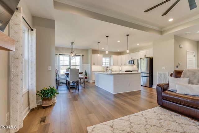 1492 Orchard View Lane, Piney Flats, TN 37686