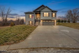 1492 Orchard View Lane, Piney Flats, TN 37686