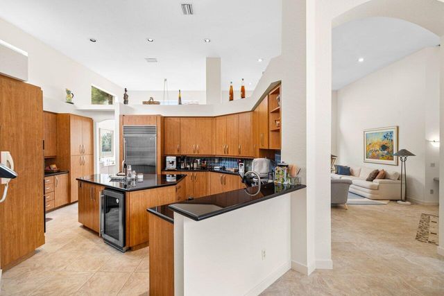5785 Regency Circle E, Boca Raton, FL 33496