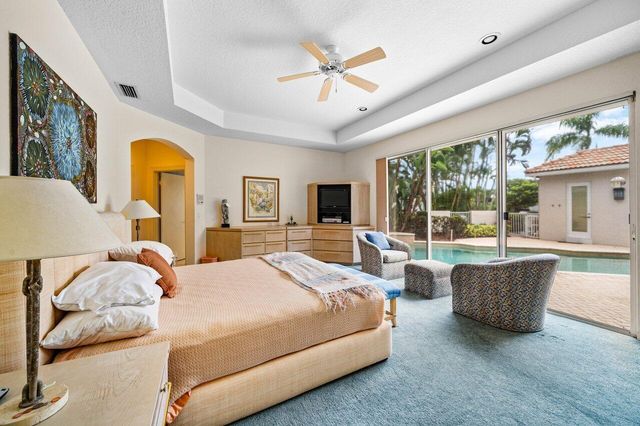5785 Regency Circle E, Boca Raton, FL 33496