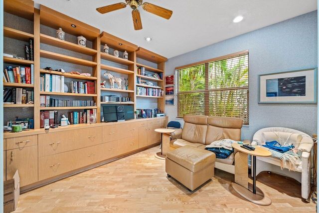 5785 Regency Circle E, Boca Raton, FL 33496