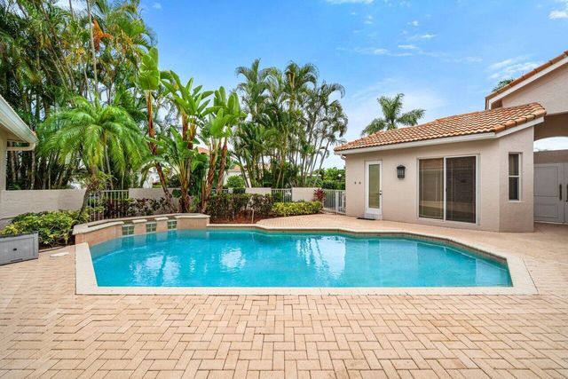 5785 Regency Circle E, Boca Raton, FL 33496
