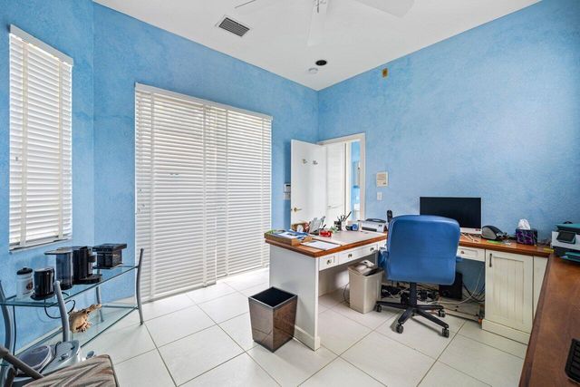 5785 Regency Circle E, Boca Raton, FL 33496