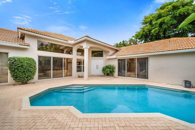5785 Regency Circle E, Boca Raton, FL 33496
