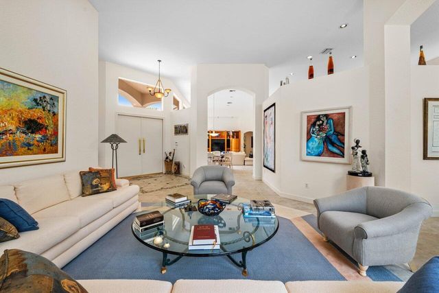 5785 Regency Circle E, Boca Raton, FL 33496