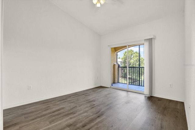10201 COURTNEY PALMS BOULEVARD 304, Tampa, FL 33619
