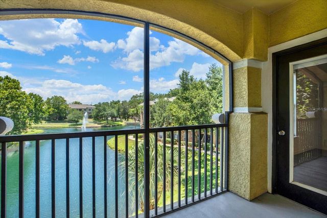 10201 COURTNEY PALMS BOULEVARD 304, Tampa, FL 33619