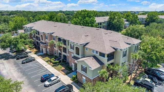 10201 COURTNEY PALMS BOULEVARD 304, Tampa, FL 33619