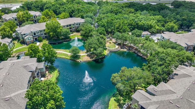 10201 COURTNEY PALMS BOULEVARD 304, Tampa, FL 33619