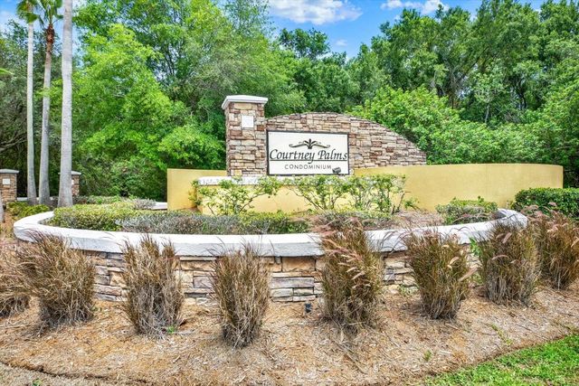 10201 COURTNEY PALMS BOULEVARD 304, Tampa, FL 33619