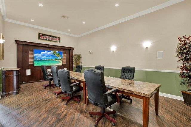 10201 COURTNEY PALMS BOULEVARD 304, Tampa, FL 33619