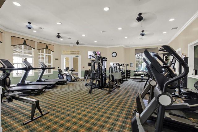 10201 COURTNEY PALMS BOULEVARD 304, Tampa, FL 33619
