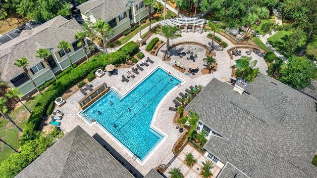10201 COURTNEY PALMS BOULEVARD 304, Tampa, FL 33619