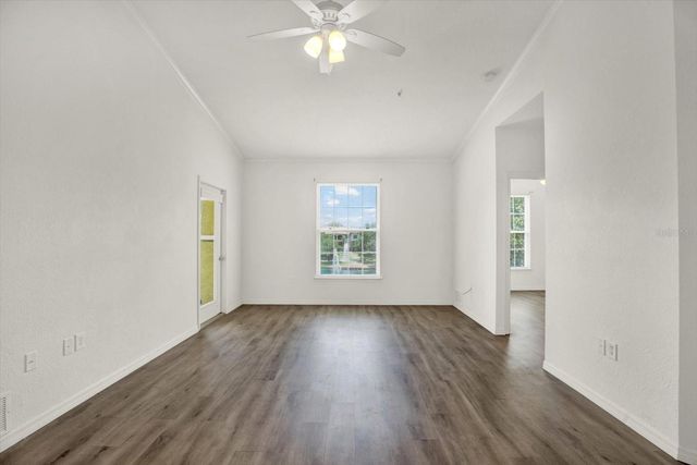 10201 COURTNEY PALMS BOULEVARD 304, Tampa, FL 33619