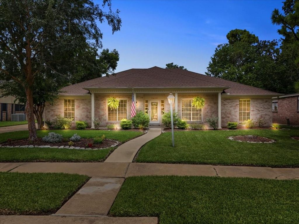 5206 Shady Oaks Lane, Friendswood, TX 77546