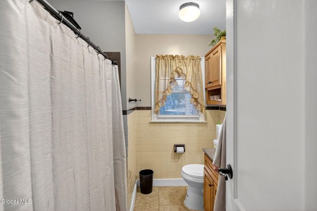 4 Old Fort Avenue, Rotterdam, NY 12306