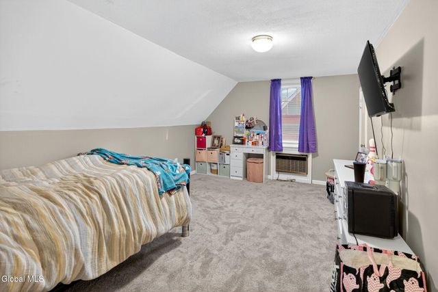 4 Old Fort Avenue, Rotterdam, NY 12306