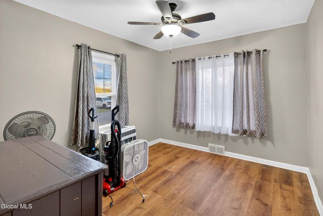 4 Old Fort Avenue, Rotterdam, NY 12306