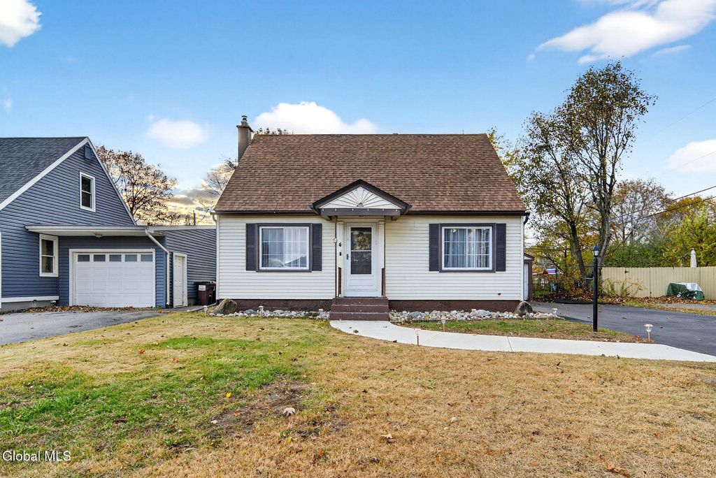 4 Old Fort Avenue, Rotterdam, NY 12306