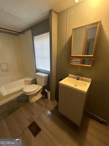 264 Lakeview Drive, Locust Grove, GA 30248