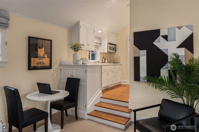 1617 Federal Avenue E, Seattle, WA 98102