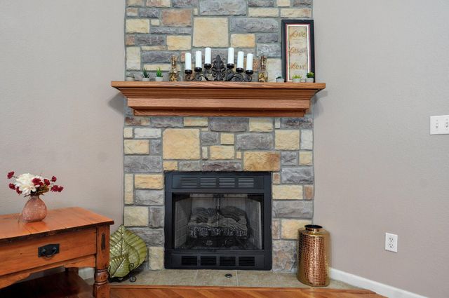 3031 W Augusta Hills Street, Springfield, MO 65803