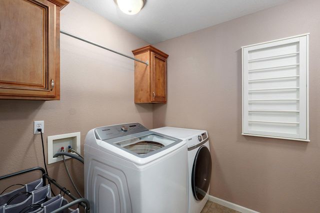 3031 W Augusta Hills Street, Springfield, MO 65803