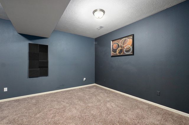 3031 W Augusta Hills Street, Springfield, MO 65803