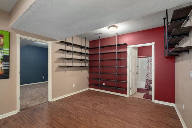 3031 W Augusta Hills Street, Springfield, MO 65803