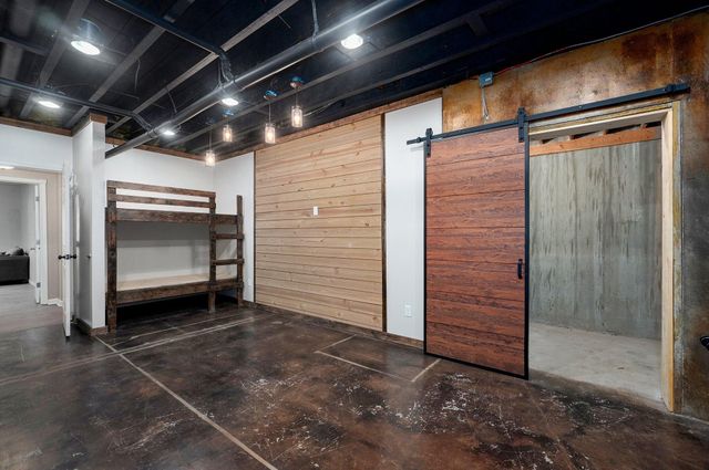 3031 W Augusta Hills Street, Springfield, MO 65803