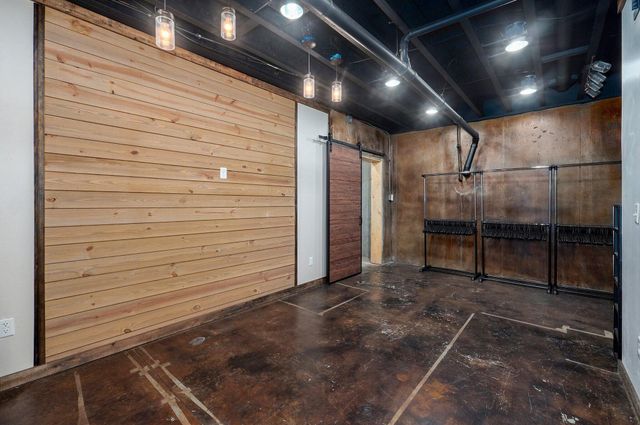 3031 W Augusta Hills Street, Springfield, MO 65803