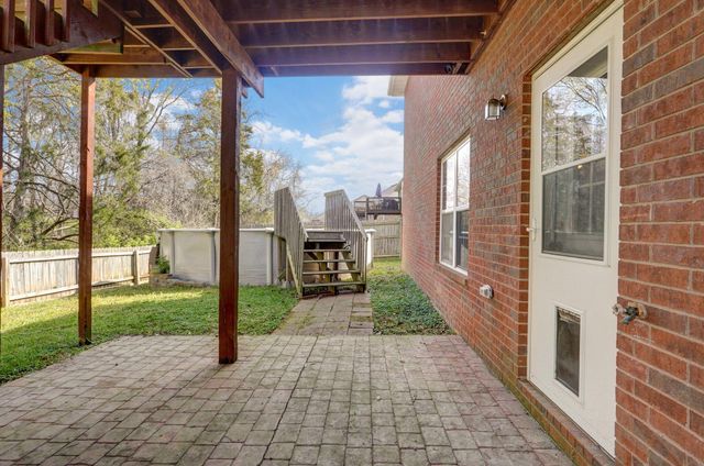 3031 W Augusta Hills Street, Springfield, MO 65803