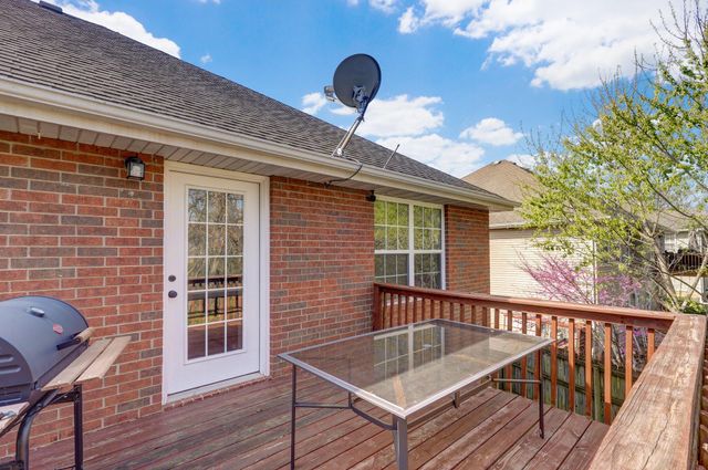 3031 W Augusta Hills Street, Springfield, MO 65803