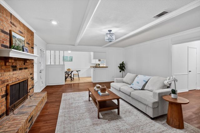 2132 Sandy Lane, Irving, TX 75060