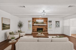 2132 Sandy Lane, Irving, TX 75060