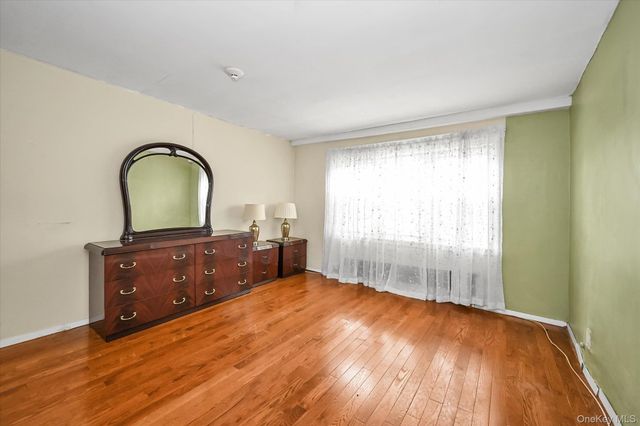 149-11 16th Road, Whitestone, NY 11357