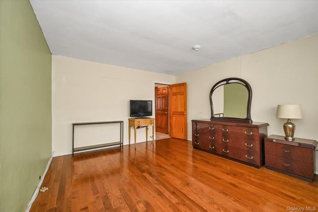149-11 16th Road, Whitestone, NY 11357