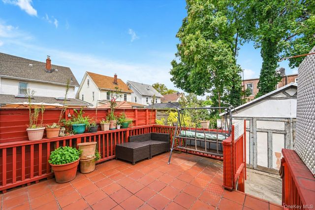 149-11 16th Road, Whitestone, NY 11357