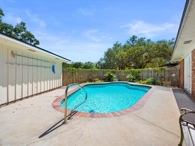 2605 Cypress Lane, Rosenberg, TX 77471