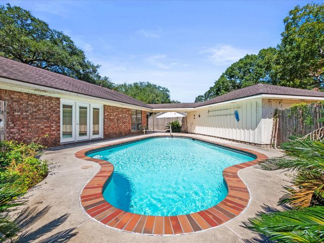 2605 Cypress Lane, Rosenberg, TX 77471