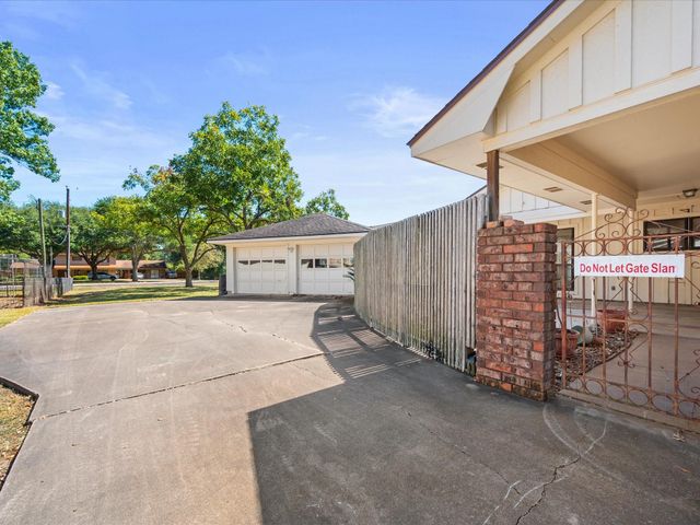 2605 Cypress Lane, Rosenberg, TX 77471