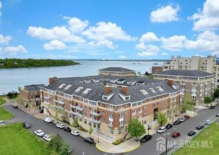 368 Rector Street 408, Perth Amboy, NJ 08861