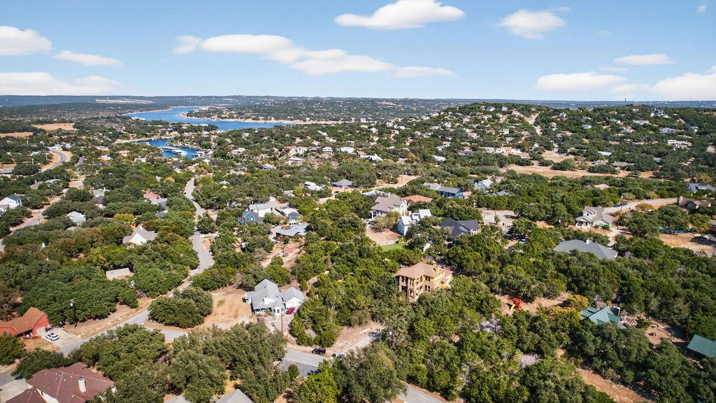 22303 Briarcliff DR, Spicewood, TX 78669