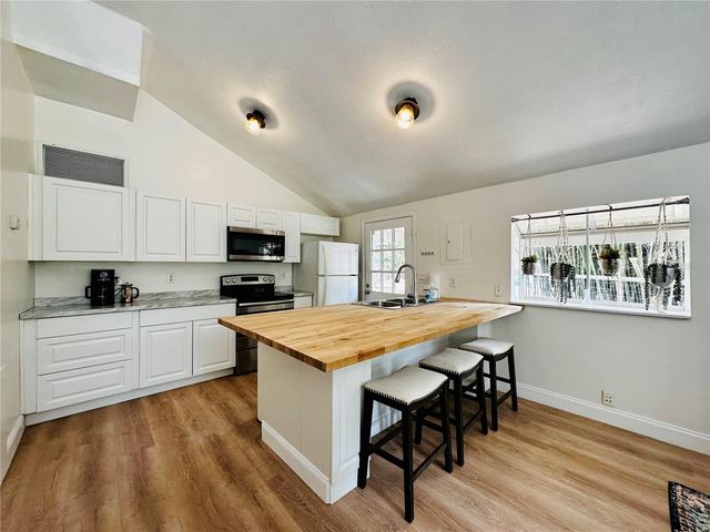 1222 E CRAWFORD STREET B, Tampa, FL 33604