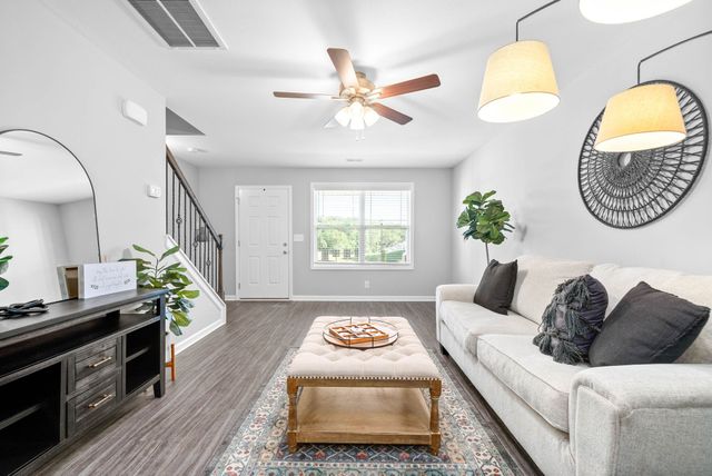 102 Davis Ridge Lane, Clarksville, TN 37040