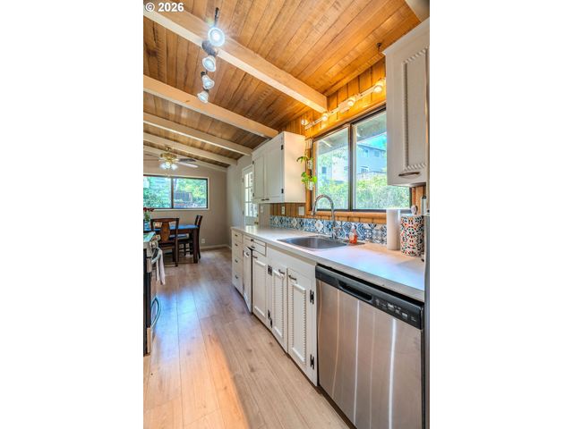 1109 CHARMAN St, Oregon City, OR 97045