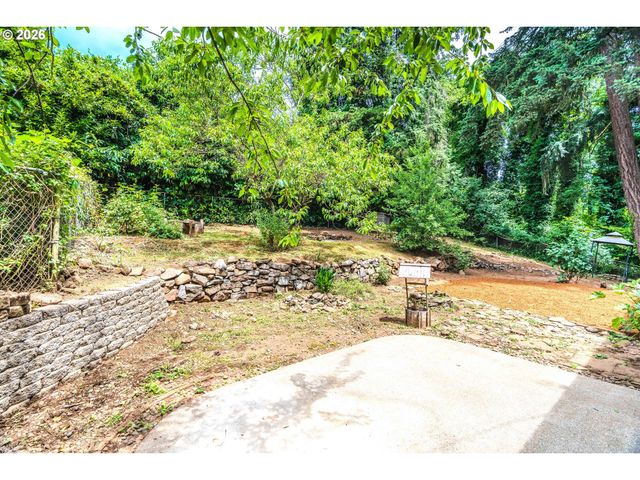 1109 CHARMAN St, Oregon City, OR 97045
